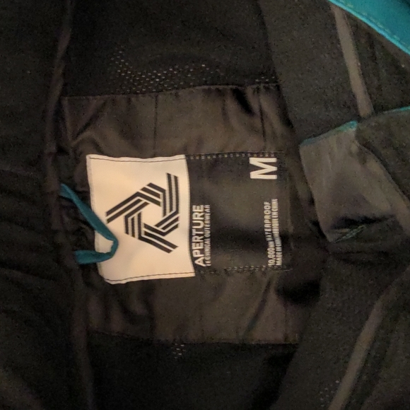 Aperture snowpants - Picture 2 of 5